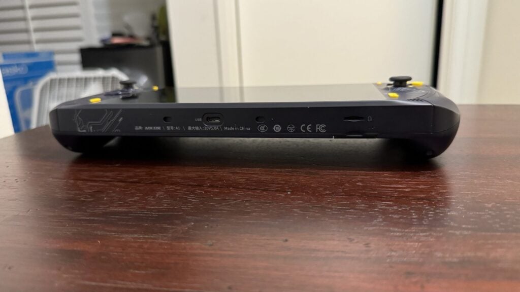 AOKZOEA1BottomPorts1