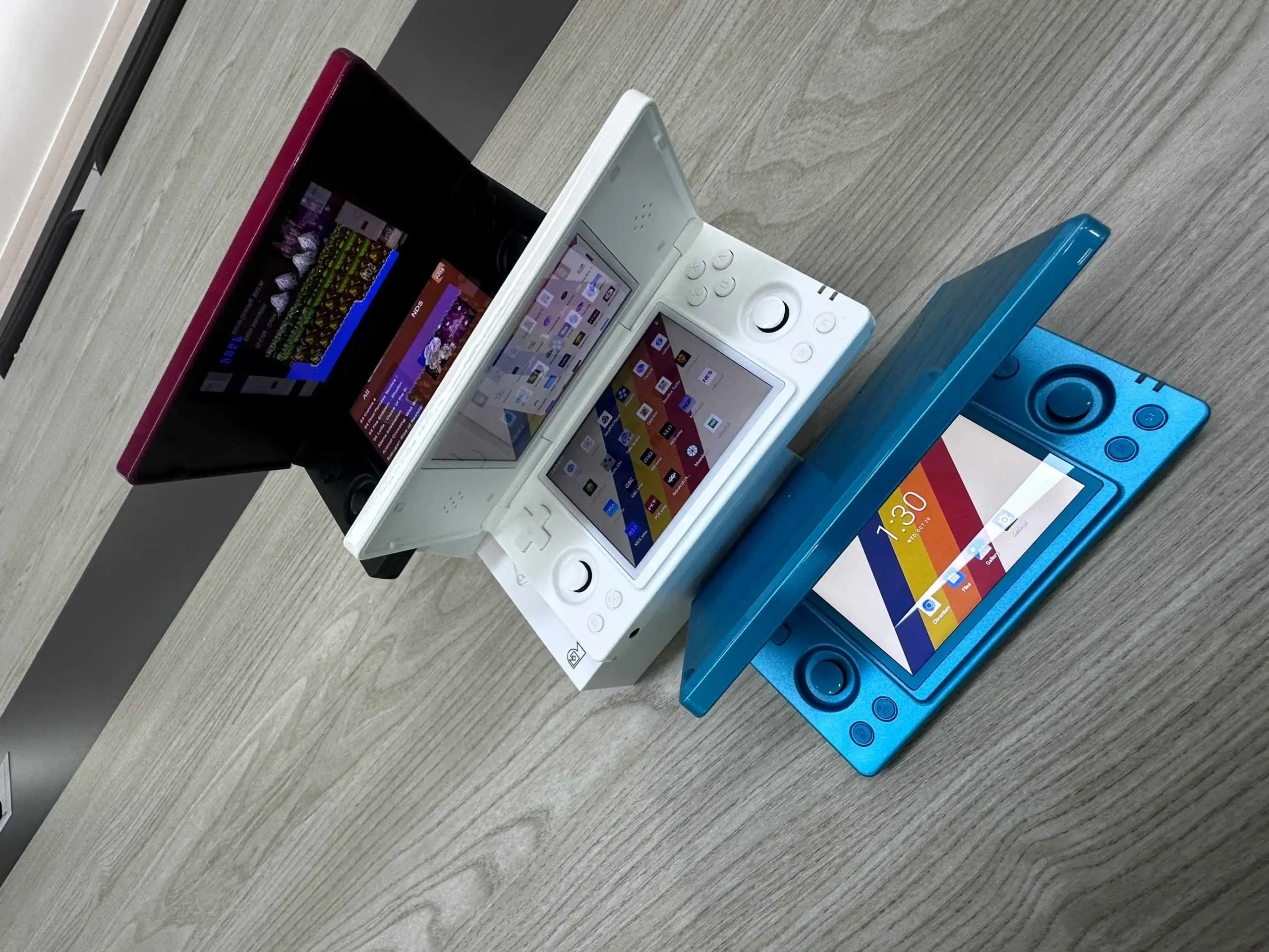 New Anbernic RG DS Photos Shows New Angles And Android OS 4 Anbernic RG DS