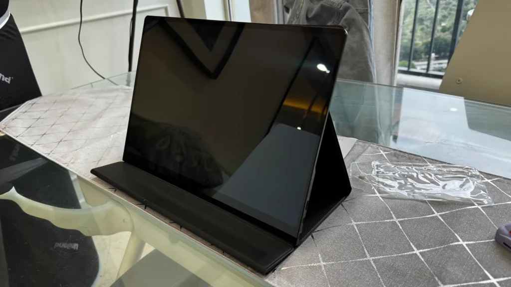 UPerfect UColor O2 Review - A Perfect Balance of Size and Quality 3 UPerfectUColorO22